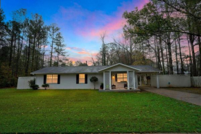 Family-Friendly 3BR Oasis in Powder Springs home